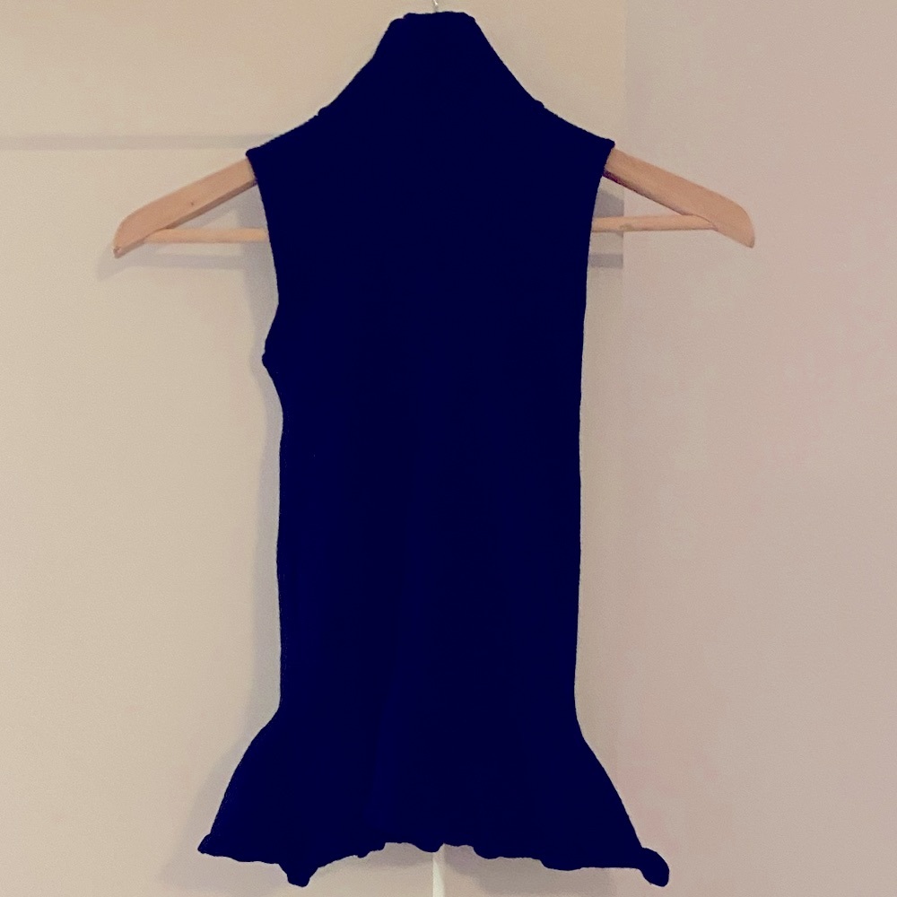 Chic Black Ruffled Hem Tank Top